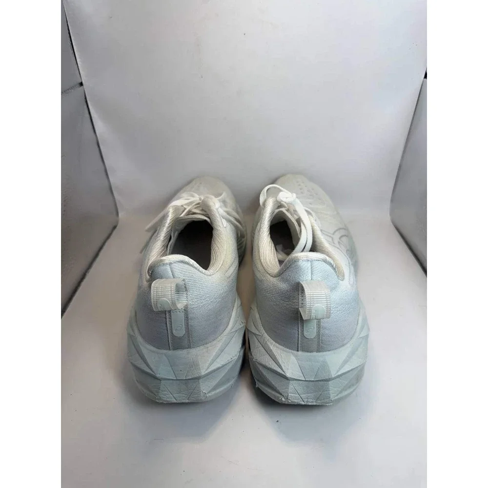 Asics Novablast 4 Mens Size 9 White Glacier Grey Running Shoes 1011B693